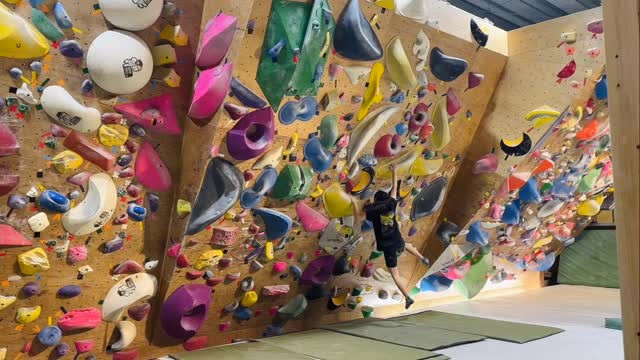 先日120度のホールド替えを行いました🙋‍♂️